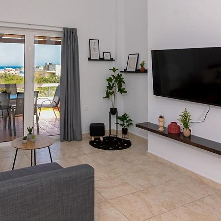 Bona'S Guest House Agia  外观 照片