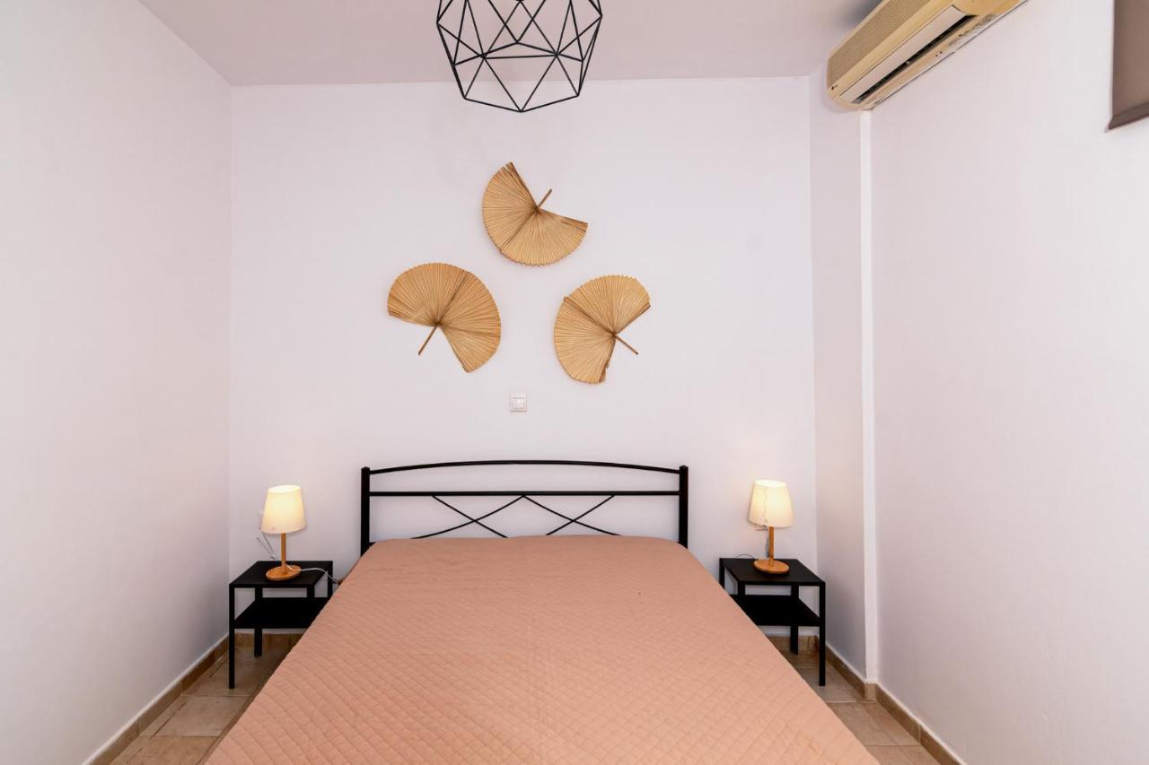 Bona'S Guest House Agia  外观 照片