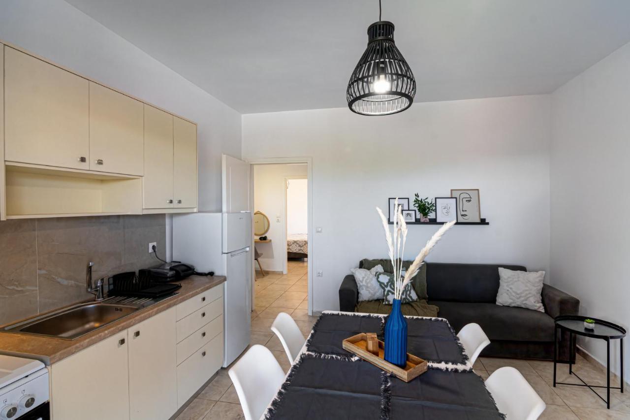 Bona'S Guest House Agia  外观 照片