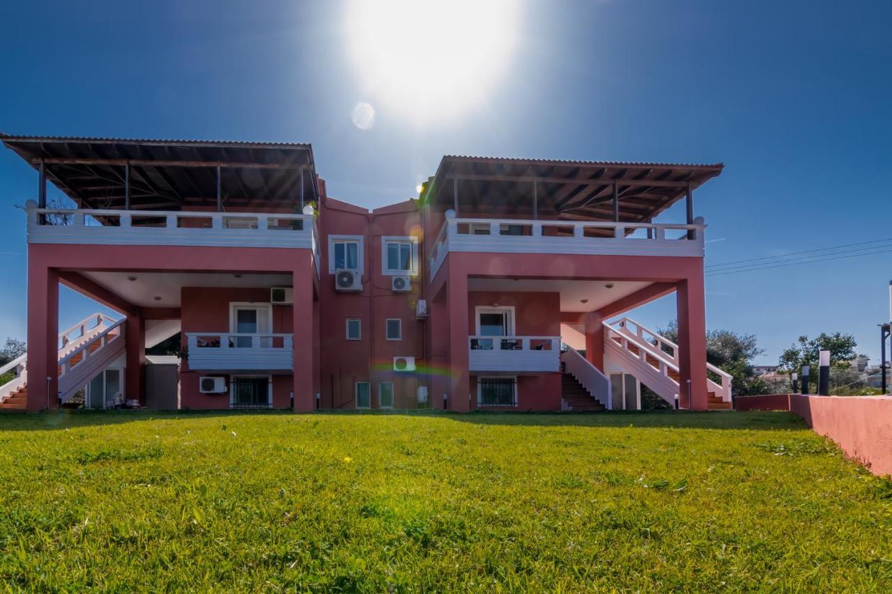 Bona'S Guest House Agia  外观 照片